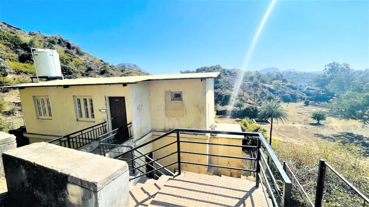 Bed and Breakfast Shikhar Bunglow - A Stunning Valley View Bungalow In Маунт-Абу Экстерьер фото